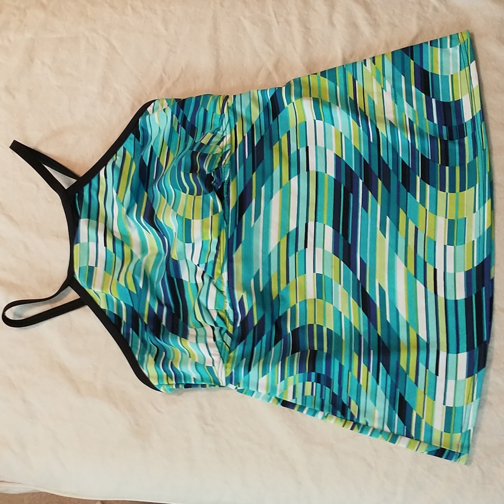 Title Nine high neck adjustable tankini top, Small